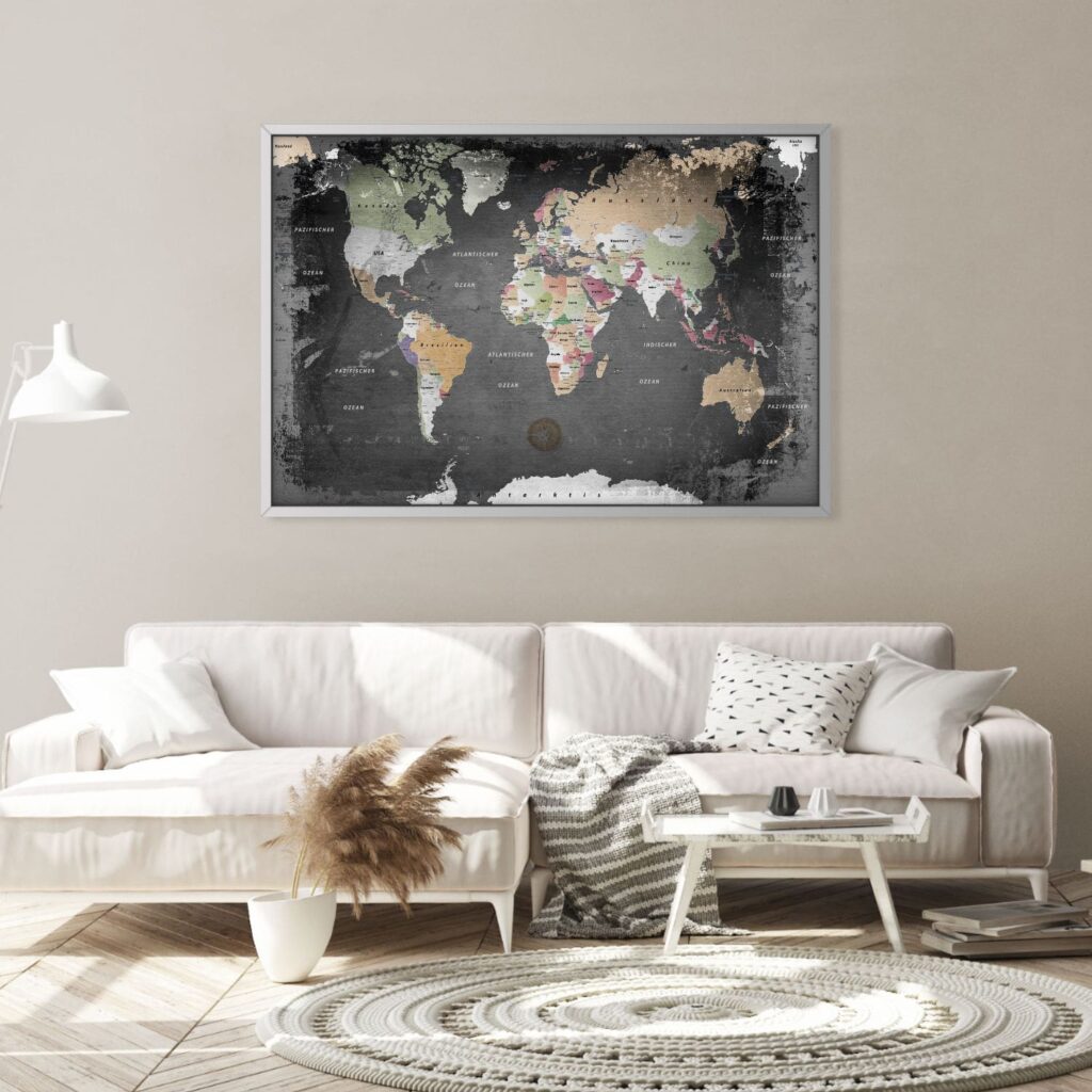 Die Weltkarte Graphit in einem edlen Schattenfugenrahmen, fertig gerahmt, kannst du bei LanaKK.com bestellen.  